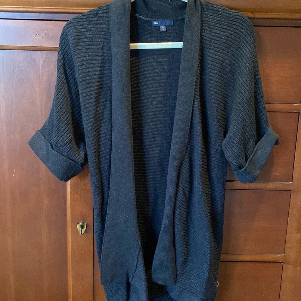 GAP S Cardigan Sweater Open Black Ribbed Cotton Blend GUC elbow length sleeve